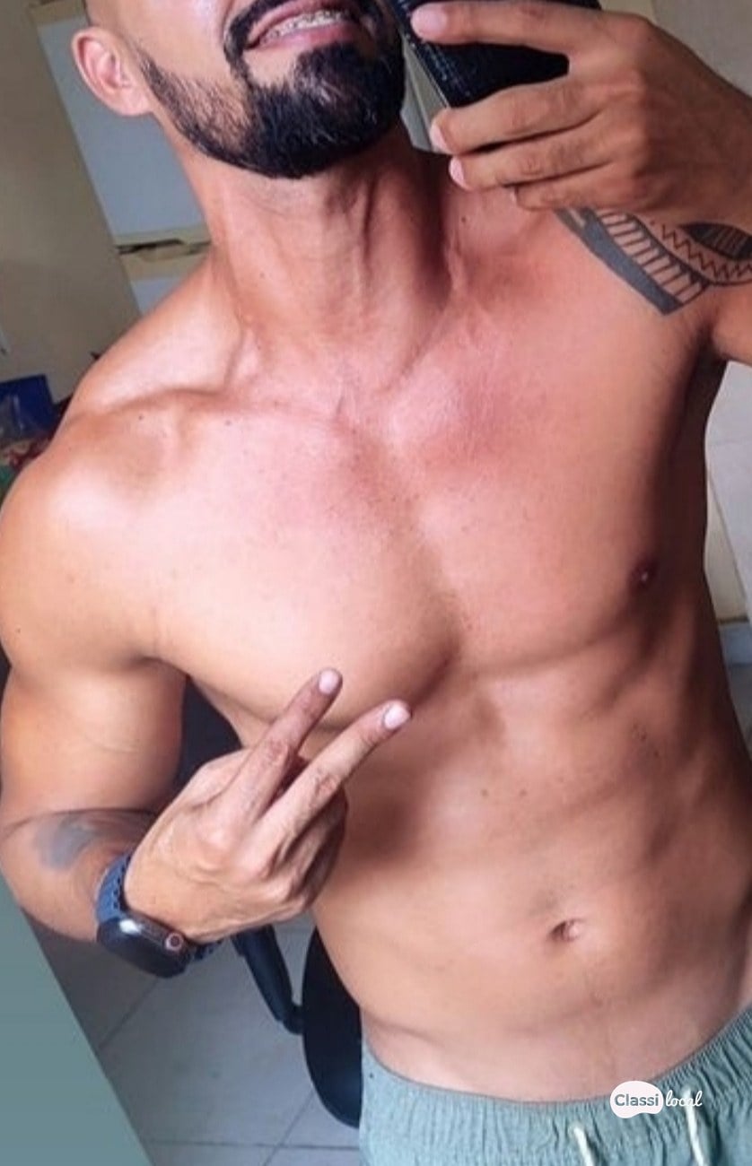 Procuro mulheres e casais que queiram apimentar seus relacionamentos. — foto 2 de 3