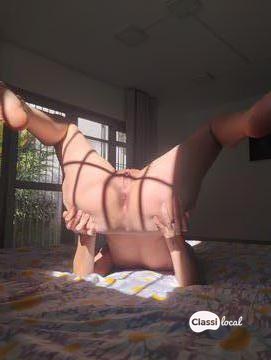 Novinha com tesão  — foto 2 de 3